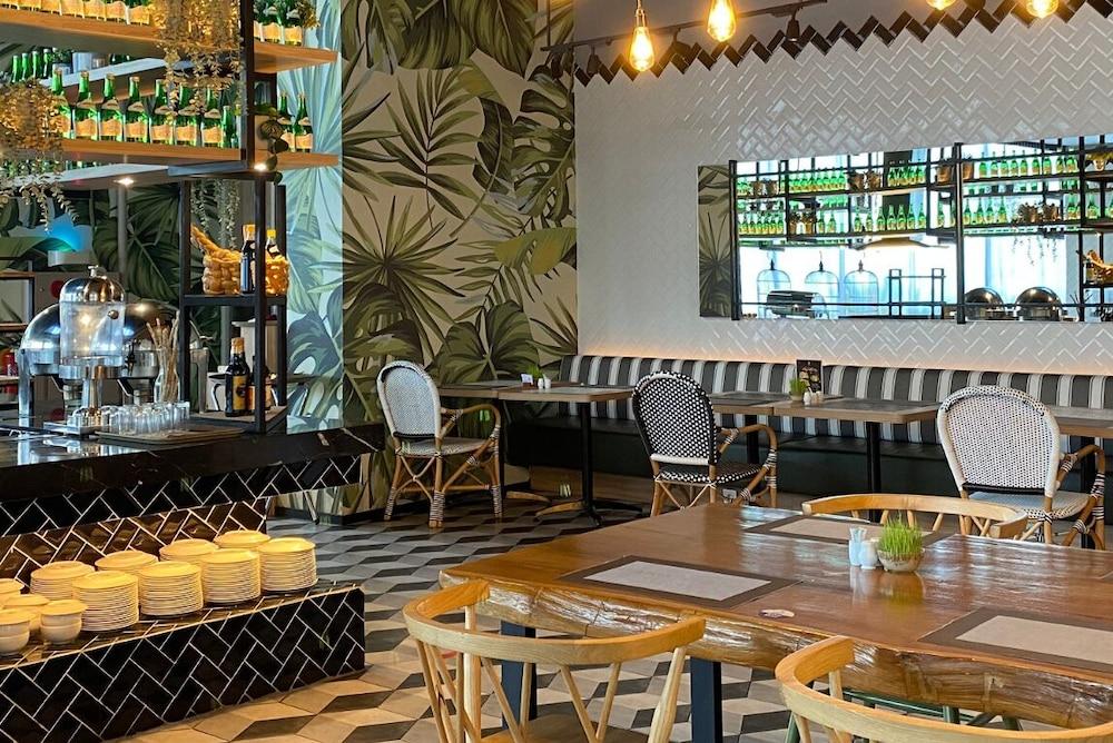 The Zuri Baturaja Hotell Baturaja  Eksteriør bilde